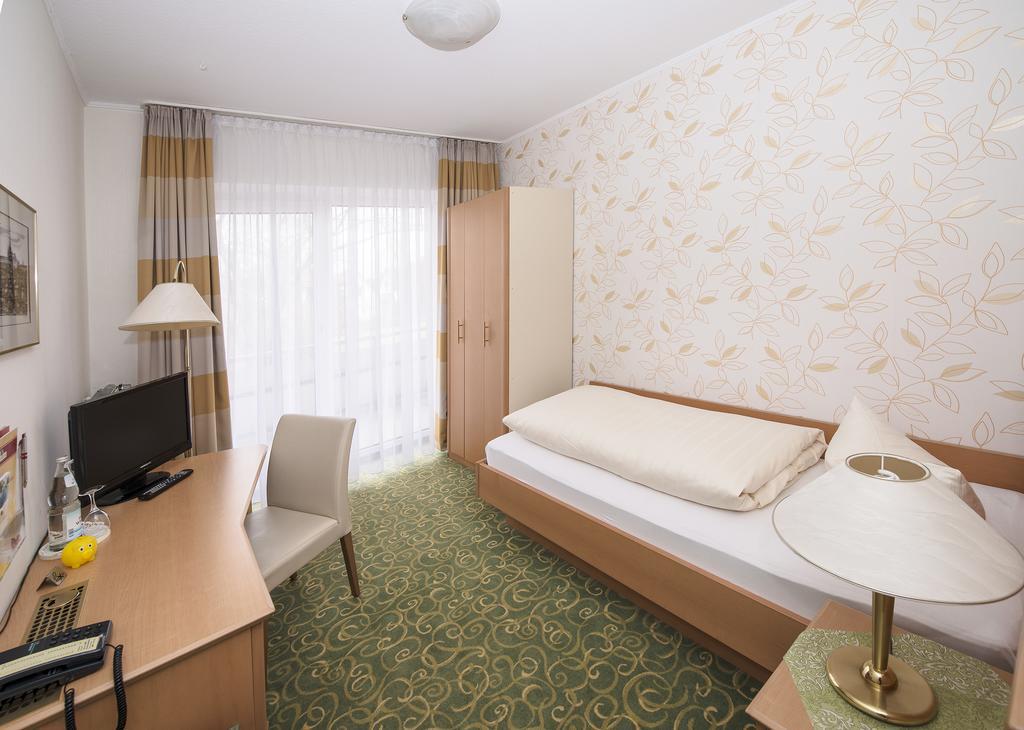 Land-Gut-Hotel Rohdenburg Lilienthal  الغرفة الصورة